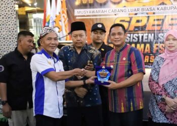 Plt Bupati Bekasi Ajak Buruh Perkuat Soliditas dan Kolaborasi untuk Kemajuan Daerah 2 Plt Bupati Bekasi Ajak Buruh Perkuat Soliditas dan Kolaborasi untuk Kemajuan Daerah