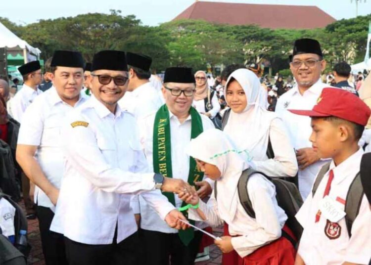 Berkah Muharam, Ribuan Pelajar Kabupaten Bekasi Dapat Bantuan Pendidikan