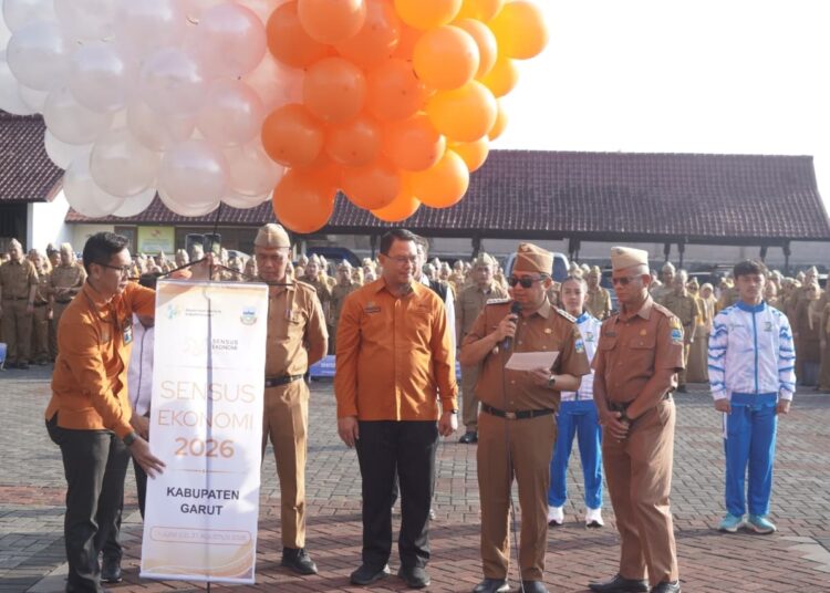 Bupati Garut Lepas 2599 Petugas Sensus Ekonomi 2026, Ingatkan Bahaya Manipulasi Data Demi Bansos 1 Bupati Garut Lepas 2599 Petugas Sensus Ekonomi 2026, Ingatkan Bahaya Manipulasi Data Demi Bansos