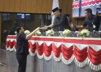 Fraksi PSI Soroti Pengelolaan Sampah dan Transparansi Anggaran dalam Pembahasan Tiga Raperda Kota Bandung 2 Fraksi PSI Soroti Pengelolaan Sampah dan Transparansi Anggaran dalam Pembahasan Tiga Raperda Kota Bandung