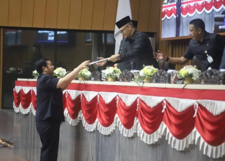 Fraksi PSI Soroti Pengelolaan Sampah dan Transparansi Anggaran dalam Pembahasan Tiga Raperda Kota Bandung 1 Fraksi PSI Soroti Pengelolaan Sampah dan Transparansi Anggaran dalam Pembahasan Tiga Raperda Kota Bandung