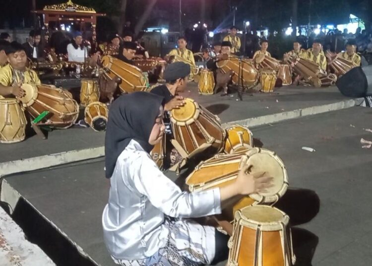 Dentuman Kendang Guncang Tasikmalaya, 300 Penabuh Bangkitkan Nadi Budaya Priangan Timur 1 Dentuman Kendang Guncang Tasikmalaya, 300 Penabuh Bangkitkan Nadi Budaya Priangan Timur