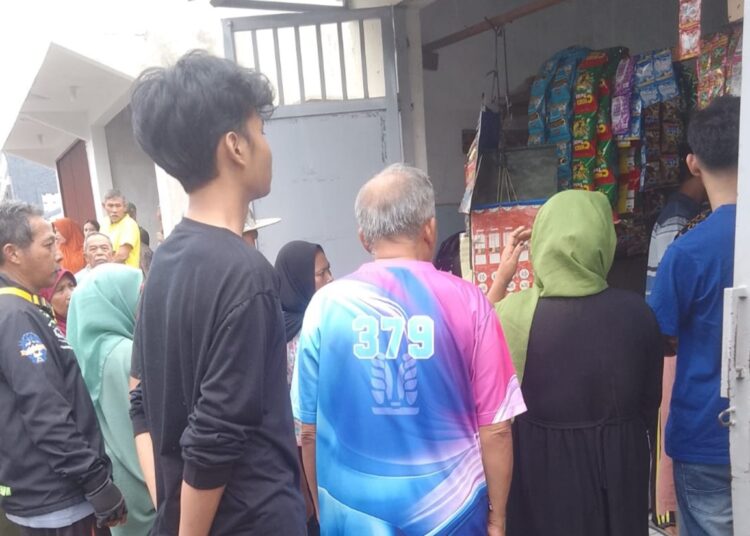 Abang Warung di Sadang Cinunuk Ditemukan Meninggal di Kursi, Ini Kata Kades 1 Abang Warung di Sadang Cinunuk Ditemukan Meninggal di Kursi, Ini Kata Kades