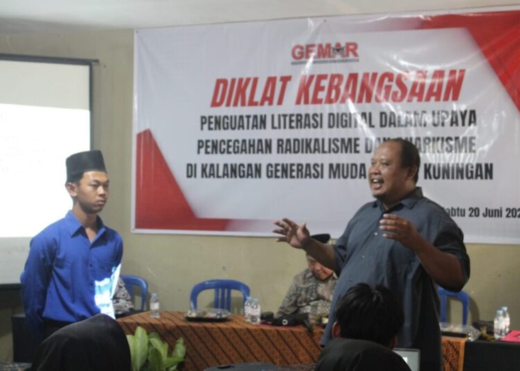 Nana Suhendra Kabid IKP: Penguatan Literasi Wawasan Kebangsaan Menangkal Radikalisme dan Anarkisme 1 Nana Suhendra Kabid IKP: Penguatan Literasi Wawasan Kebangsaan Menangkal Radikalisme dan Anarkisme