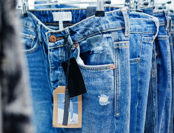Tips Mencuci Celana Jeans Agar Tidak Pudar
