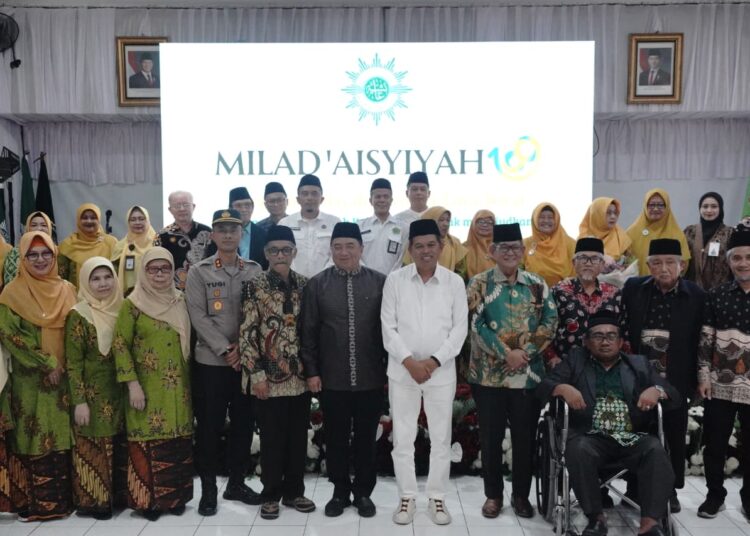 Bupati Syakur dan Gubernur Dedi Mulyadi Hadiri Puncak Milad 109 Aisyiyah, Gerakan Dakwah Hantam Kebodohan 1 Bupati Syakur dan Gubernur Dedi Mulyadi Hadiri Puncak Milad 109 Aisyiyah, Gerakan Dakwah Hantam Kebodohan