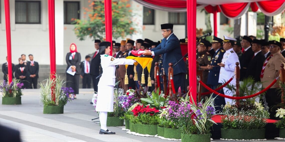 Home 2 32 Hari Lahir Pancasila 2026, Farhan Ajak Bandung Jadi Teladan Persatuan dan Keadilan