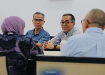 Kemdiktisaintek dan BPS Perkuat Integrasi Data untuk Akses Pendidikan Tinggi yang Tepat Sasaran 4 Kemdiktisaintek dan BPS Perkuat Integrasi Data untuk Akses Pendidikan Tinggi yang Tepat Sasaran
