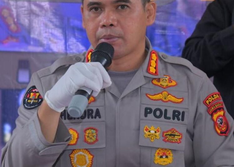 Geger, Joget dan Pelukan Sesama Jenis di Karawang Terekam, Polisi Amankan 3 Pelaku 1 Geger, Joget dan Pelukan Sesama Jenis di Karawang Terekam, Polisi Amankan 3 Pelaku