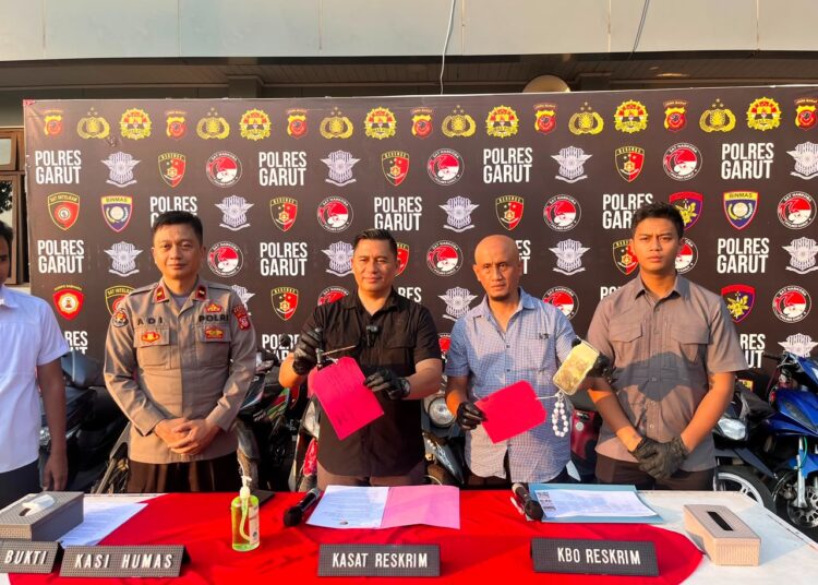 Satreskrim Polres Garut Bekuk Residivis Curanmor, 17 Motor Hasil Jarahan Diamankan Polisi 1 Satreskrim Polres Garut Bekuk Residivis Curanmor, 17 Motor Hasil Jarahan Diamankan Polisi