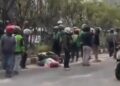 Melintas dan Terjerembab ke Jalan Berlubang di Pasteur, Pengemudi Ojol Tewas 15 Melintas dan Terjerembab ke Jalan Berlubang di Pasteur, Pengemudi Ojol Tewas