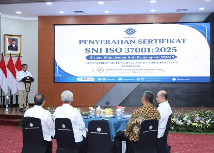 Raih Sertifikat ISO Anti Penyuapan, Kemnaker Perkuat Sistem Pengawasan 1 Raih Sertifikat ISO Anti Penyuapan, Kemnaker Perkuat Sistem Pengawasan