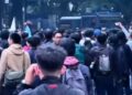 Hingga Malam Ini, Mahasiswa Demo Masih Bertahan di DPRD Jabar, Ribuan Personel Gabungan Disiagakan 6 Hingga Malam Ini, Mahasiswa Demo Masih Bertahan di DPRD Jabar, Ribuan Personel Gabungan Disiagakan