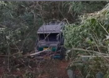 Tragis, Elf Rombongan Pengantin Masuk Jurang di Garut, Belasan Korban Terluka 2 Tragis, Elf Rombongan Pengantin Masuk Jurang di Garut, Belasan Korban Terluka