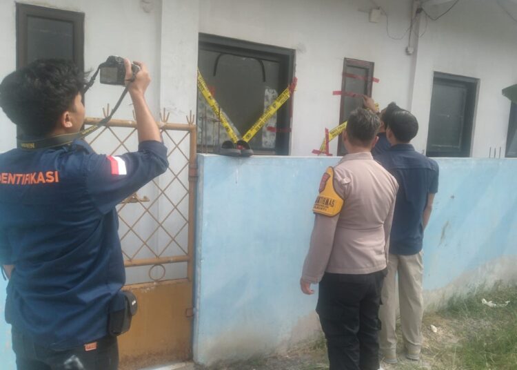 Kasus Taufiķ Menyekap dan Aniaya Yuvita 3 Tahun, Polisi Olah TKP di Kosan Cinunuk 1 Kasus Taufiķ Menyekap dan Aniaya Yuvita 3 Tahun, Polisi Olah TKP di Kosan Cinunuk
