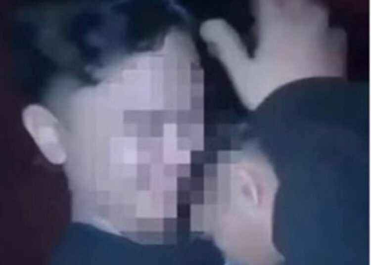 Pesta Sesama Jenis di Karawang, Polisi Tetapkan 5 Pelaku Langgar Kesusilaan 1 Pesta Sesama Jenis di Karawang, Polisi Tetapkan 5 Pelaku Langgar Kesusilaan