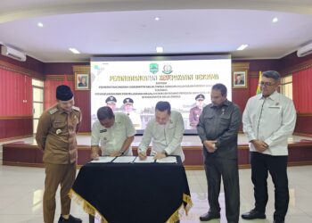 Pemkab Majalengka Jalin Kerja Sama Strategis dengan Kejari, Bupati Eman Tegaskan "Jangan Takut Menjadi PPK Asalkan Benar" 2 Pemkab Majalengka Jalin Kerja Sama Strategis dengan Kejari, Bupati Eman Tegaskan “Jangan Takut Menjadi PPK Asalkan Benar”