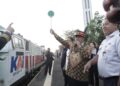 KA Cikuray Hadir dengan Kereta Petani dan Pedagang 11 KA Cikuray Hadir dengan Kereta Petani dan Pedagang