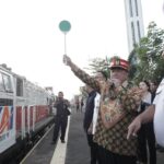 KA Cikuray Hadir dengan Kereta Petani dan Pedagang 20 KA Cikuray Hadir dengan Kereta Petani dan Pedagang