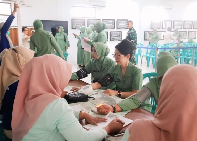Persit Kodim 0612 Tasikmalaya Gempur 350 Anggota Dengan Pemeriksaan Kesehatan Masal Lawan Kanker 1 Persit Kodim 0612 Tasikmalaya Gempur 350 Anggota Dengan Pemeriksaan Kesehatan Masal Lawan Kanker