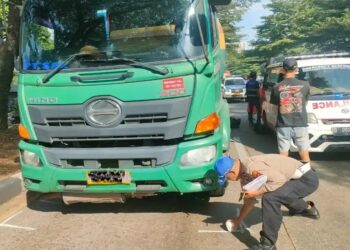 Masuk Jalur Cepat Jalan Soekarno Hatta, Seorang Palajar Pesepeda Tewas Terlindas Truk