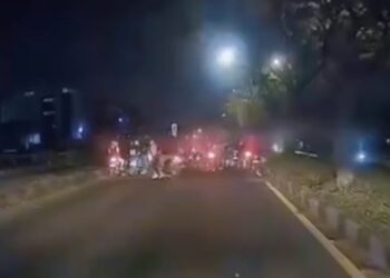 Viral, Puluhan Terduga Geng Motor Kuasi Jalan Soekarno Hatta Bandung Bikin Miris Pengguna Jalan 4 Viral, Puluhan Terduga Geng Motor Kuasi Jalan Soekarno Hatta Bandung Bikin Miris Pengguna Jalan