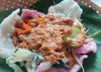 Sensasi Nikmatnya Rujak Kucur Khas Cirebon
