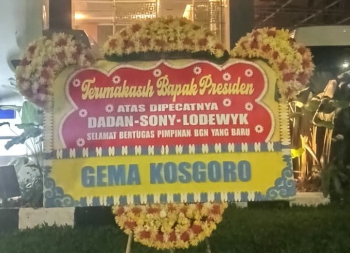 Gema Kosgoro Kirim Karangan Bunga Apresiasi Presiden Copot 3 Pejabat BGN 1 Gema Kosgoro Kirim Karangan Bunga Apresiasi Presiden Copot 3 Pejabat BGN