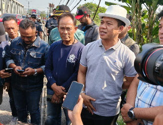 Tinjau Lokasi Rawan Banjir, Kang DS Dorong Kolaborasi Pentahelix 64 Tinjau Lokasi Rawan Banjir, Kang DS Dorong Kolaborasi Pentahelix