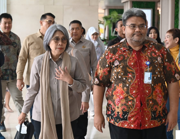 DPR Dorong Masyarakat Percaya Layanan Kesehatan Dalam Negeri 1 DPR Dorong Masyarakat Percaya Layanan Kesehatan Dalam Negeri