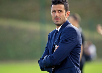 Fiorentina Siapkan Perombakan Skuad di Bawah Fabio Grosso 8 Fiorentina Siapkan Perombakan Skuad di Bawah Fabio Grosso