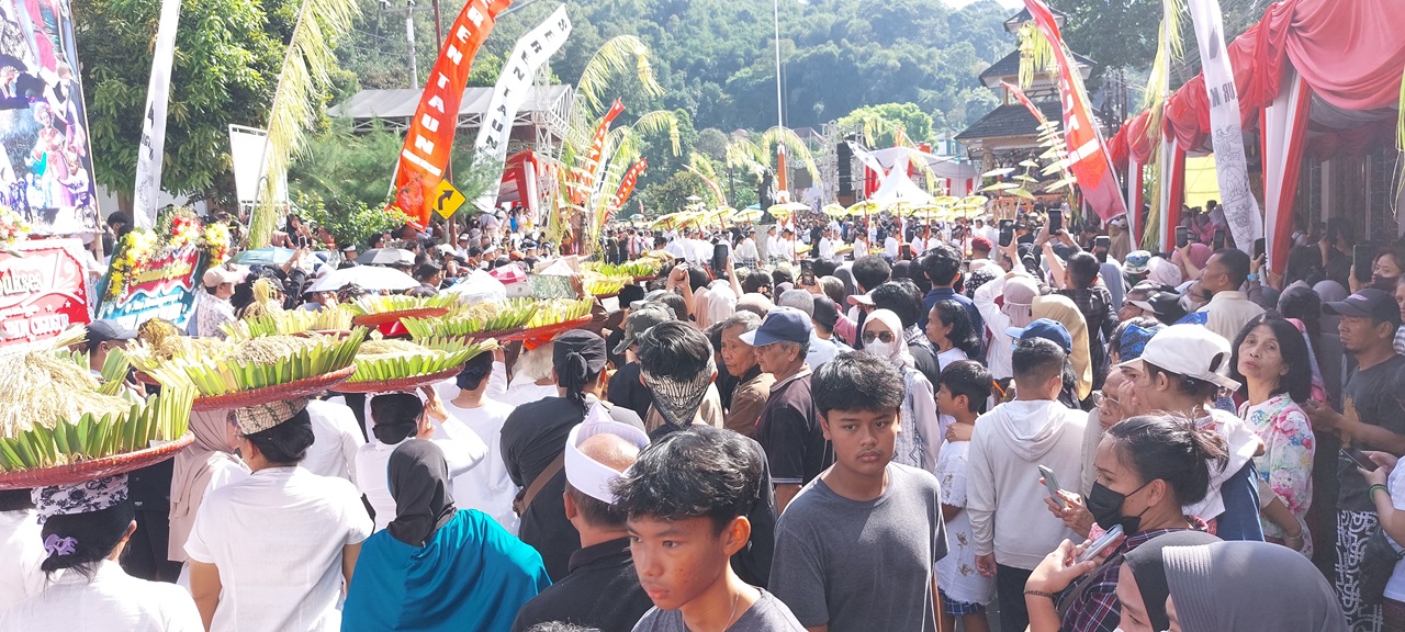 Seren Taun Jadi Ikon Budaya Kuningan Hingga Dikenal Wisatawan Mancanegara 2 Suasana Seren Taun Cigugur