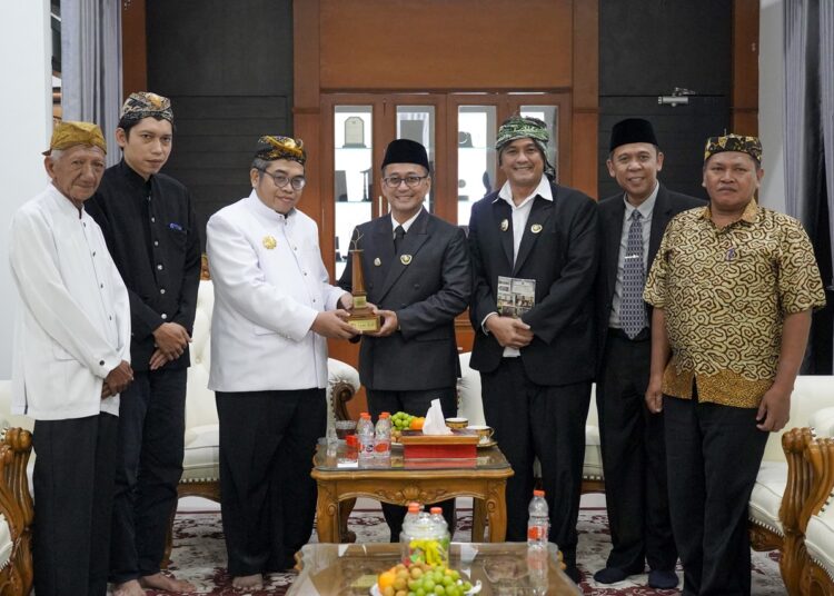 Perkuat Budaya Persaudaraan Masyarakat Sunda, Sultan Cirebon Guncang Pendopo Baru 1 Perkuat Budaya Persaudaraan Masyarakat Sunda, Sultan Cirebon Guncang Pendopo Baru