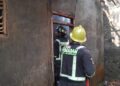 Mobil Damkar Tiba di Lokasi Kebakaran Tempuh Perjalanan 45 Menit Rumah Rasid Hangus Jadi Abu 15 Mobil Damkar Tiba di Lokasi Kebakaran Tempuh Perjalanan 45 Menit Rumah Rasid Hangus Jadi Abu