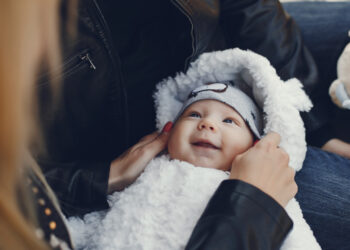 Tips Membawa Bayi di Pesawat, Bunda Hobi Traveler Wajib Tahu! 2 Tips Membawa Bayi di Pesawat, Bunda Hobi Traveler Wajib Tahu!