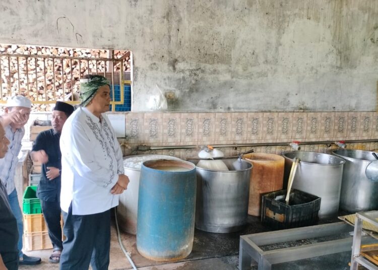 Harga Kacang Kedelai Menggila, Pengrajin Tahu Hanya Bisa Pasrah Dari Kenyataan 1 Harga Kacang Kedelai Menggila, Pengrajin Tahu Hanya Bisa Pasrah Dari Kenyataan