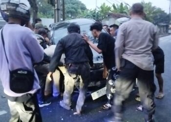 Avanza Hilang Kendali Tabrak Pohon di Gunungkalong, 5 Penumpang Rombongan Bandung-Pangandaran Luka-Luka
