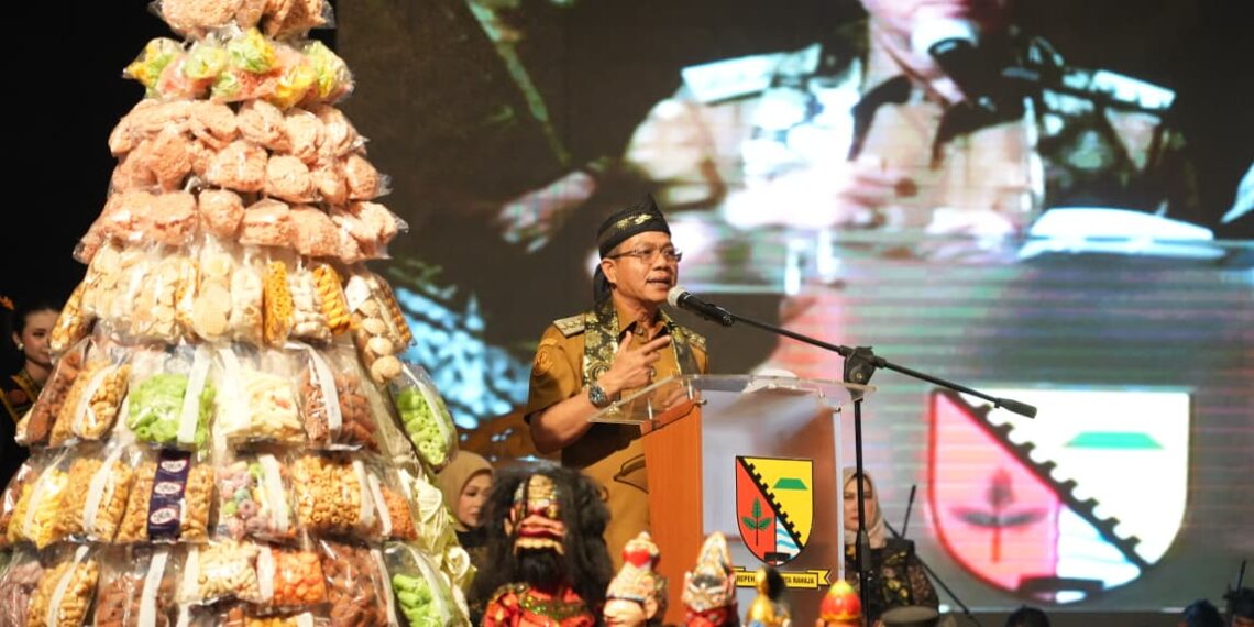Home 2 30 KDS Apresiasi Pagelaran Seni PSSP Jabar, Minta Seniman Muda Gencarkan Kaderisasi