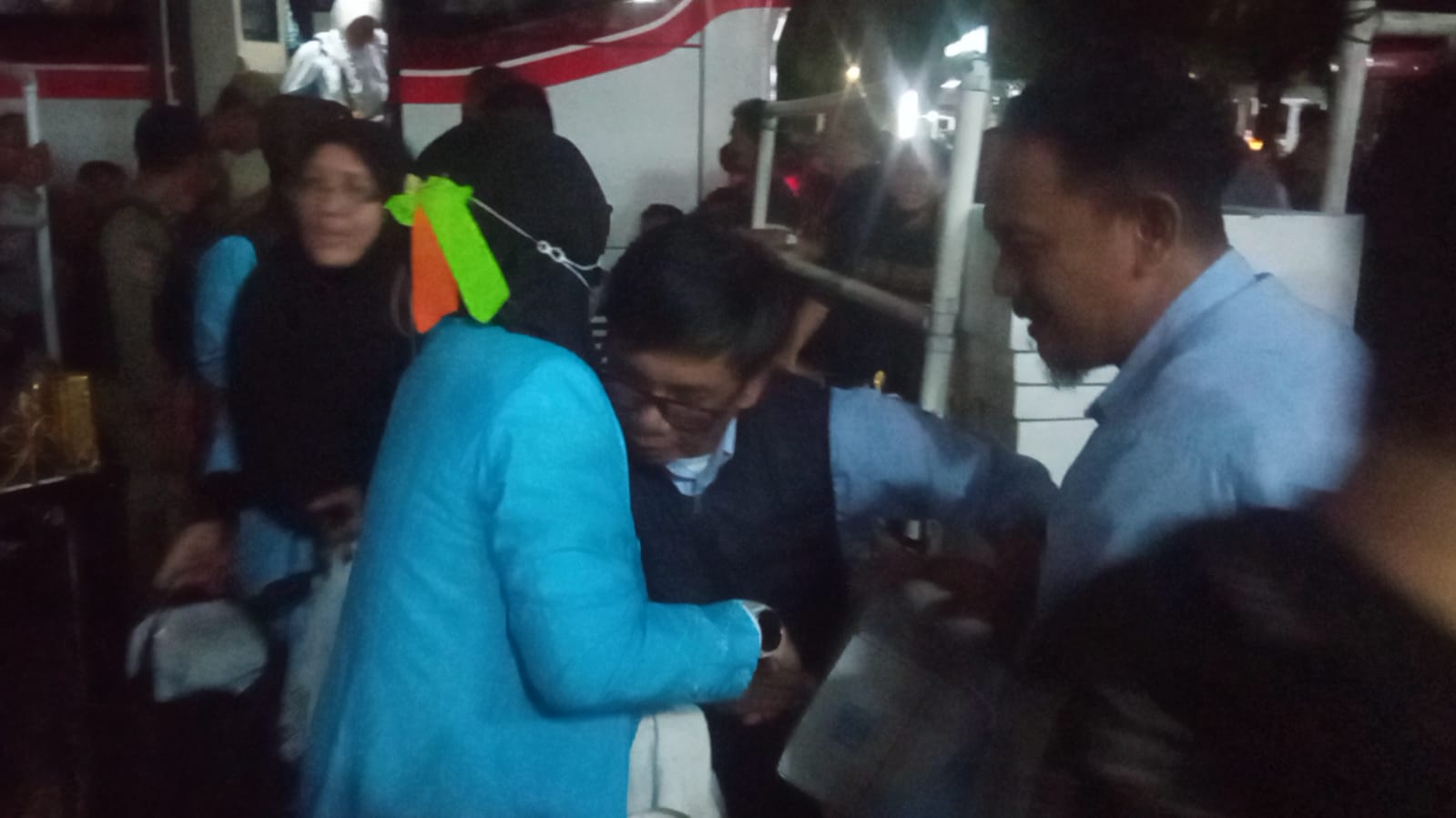 400 Jamaah Haji Tasikmalaya Pulang Kampung Disambut Walikota dan Kapolresta, Tangis Haru Pecah di Gedung Dakwah Islamiah 2 WhatsApp Image 2026 06 16 at 08.14.29