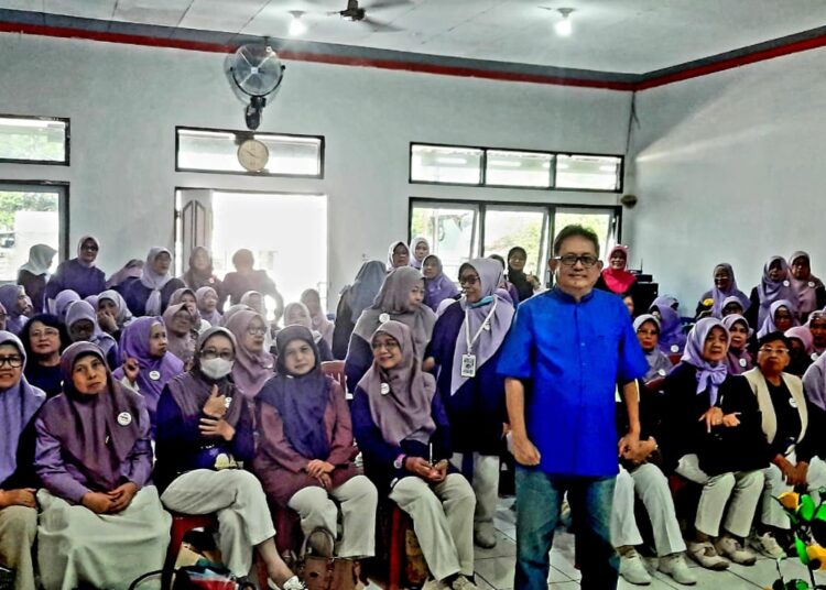 Pensiunan Ibarat Senja: Ia Juga Butuh Cahaya dan Asa 1 Pensiunan Ibarat Senja: Ia Juga Butuh Cahaya dan Asa