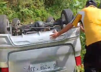 Mobil Avanza Silver Terbalik di Tanjakan Leuwikeris, Wisatawan Pangandaran Alami Blackout di Depan Mata