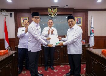 BAZNAS RI Serahkan SK UPZ Kemendes PDT, Optimalkan ZIS Nasional