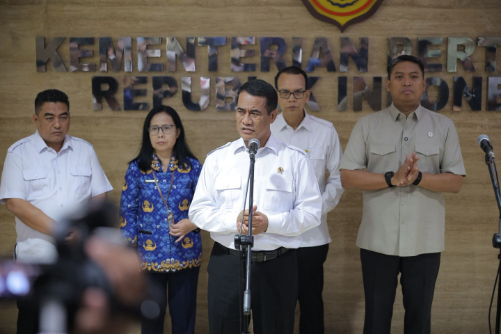 Mentan: 90 persen Perusahaan Sawit Sudah Naikkan Harga TBS di Tingkat Petani 1 Mentan: 90 persen Perusahaan Sawit Sudah Naikkan Harga TBS di Tingkat Petani