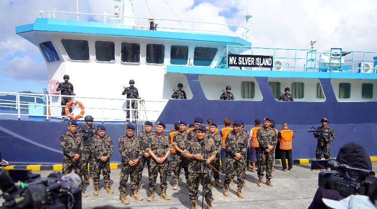 KKP Tangkap Kapal Asing Pengangkut 1,2 Ton Ikan Napoleon Ilegal